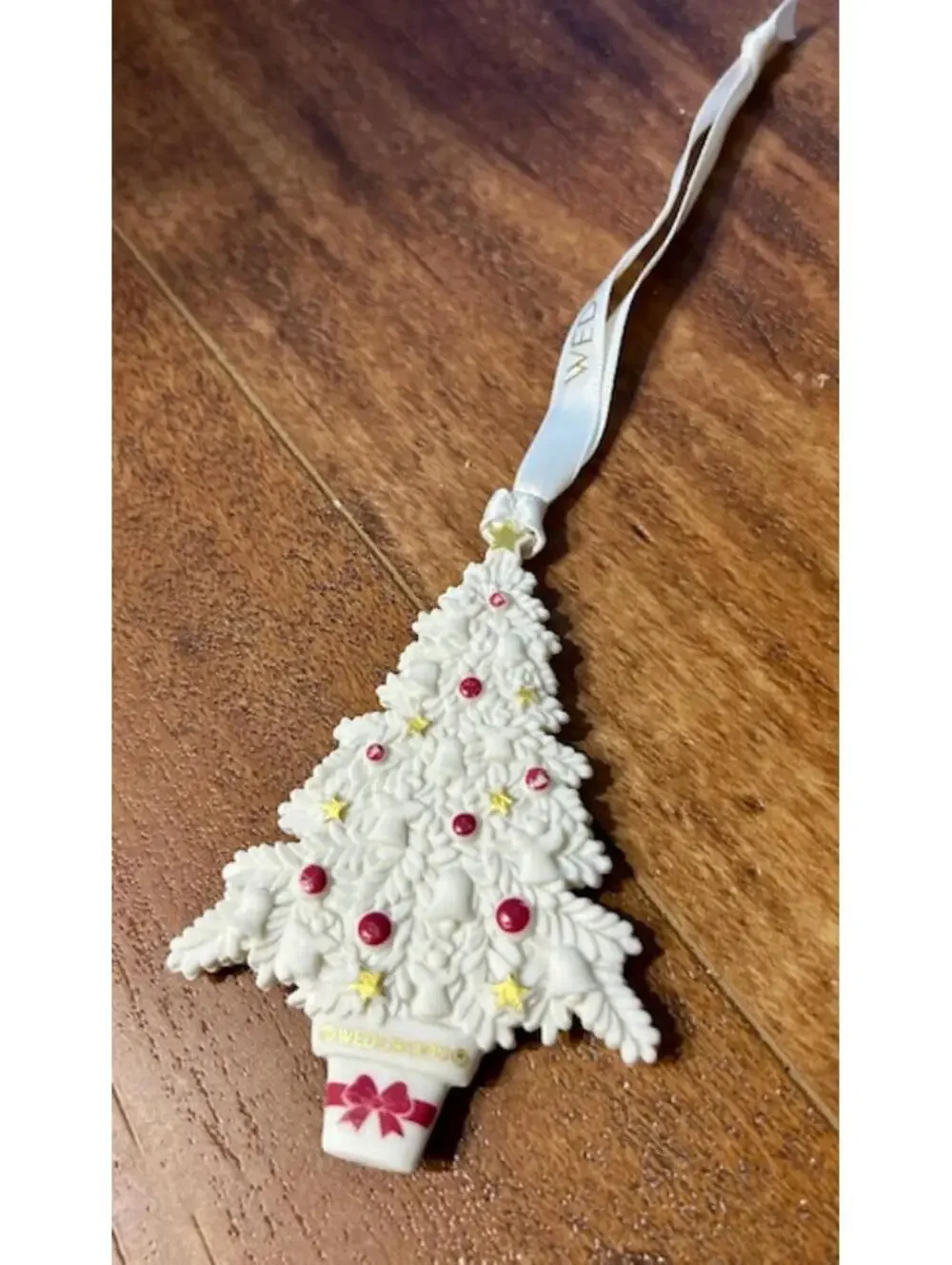 Wedgwood 2001 Christmas Tree Hanging Ornament